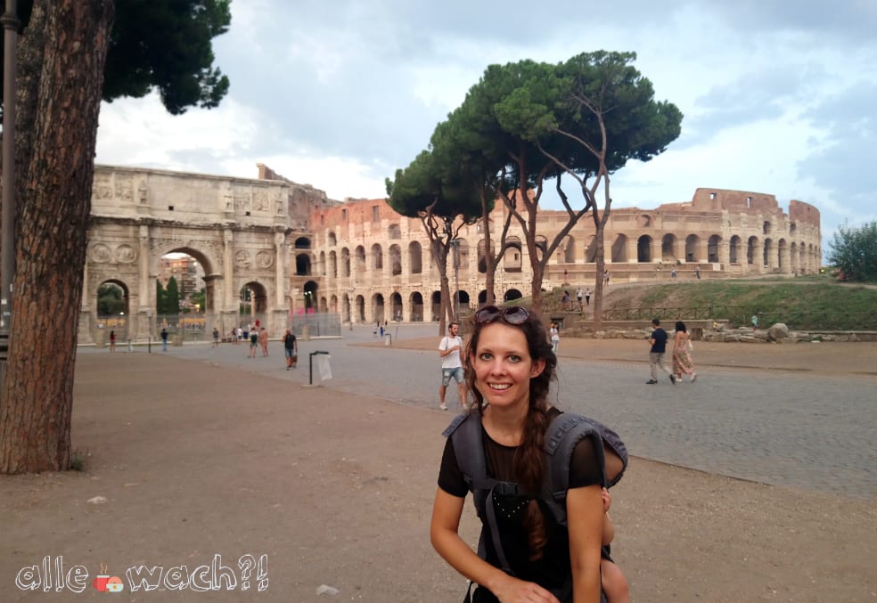 Vor dem Colosseum