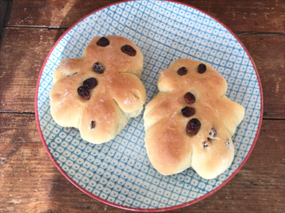 Mini Weckmänner: Backen für St. Martin | Alle wach?!