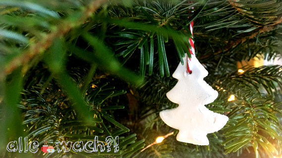 Weihnachtsbaumanhänger aus Modelliermasse